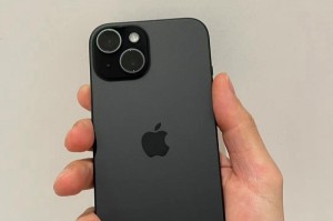 男士拿粉色iPhone6s，勇敢表达个性（男性选择粉色iPhone6s的自信之举）