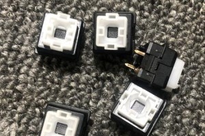 罗技G413键盘的功能和性能（一款高性能、高品质的游戏键盘）