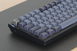 海盗船K55键盘（一探游戏界最受欢迎机械键盘的秘密，海盗船K55键盘评测）