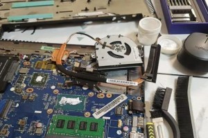 以假硬盘为代价，你愿意冒险吗？（揭示硬盘市场的阴暗面，保护消费者权益）